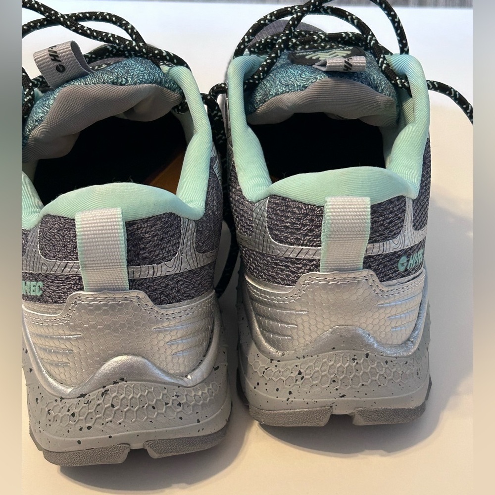 Women’s Hi Tec Size 8 All Weather Sneakers Worn Once - Picture 7 of 10
